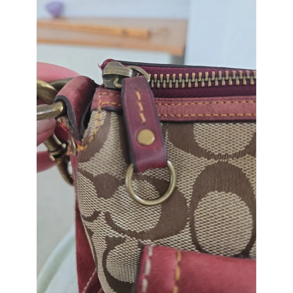 Coach Vintage Y2K Soho Signature Suede Shoulder Bag 7063 Special Edition  2004